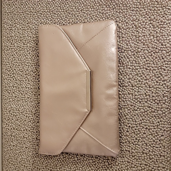 Style & Co. Handbags - Style & Co Clutch Purse. Silver Hardware. Excellent Condition inside & out.